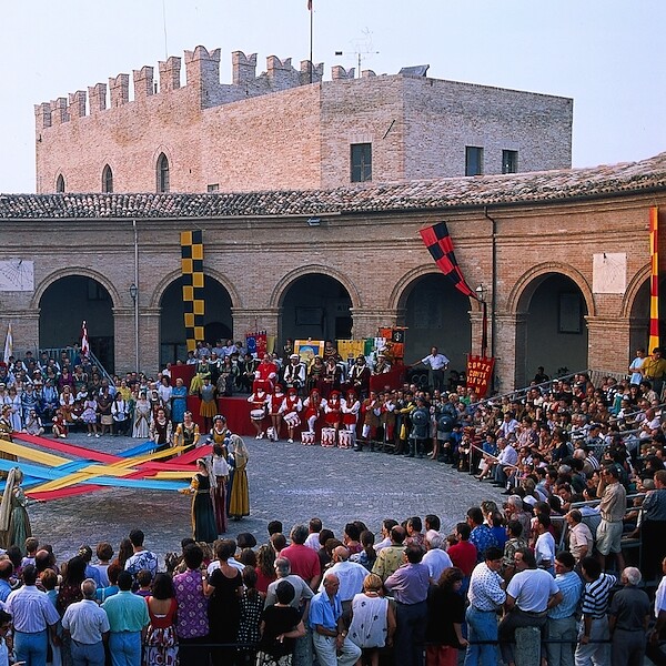 Experience the events of Emilia Romagna